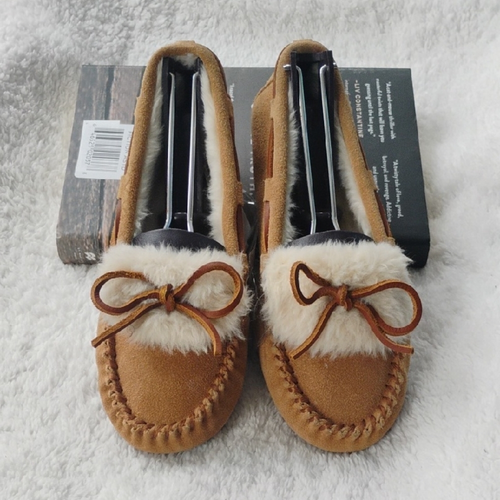 Clarks Cozy Tan Moccasin Slippers with Fur Trim
